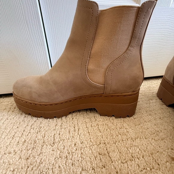 MIA Tan Platform Ankle Booties - Picture 4 of 8